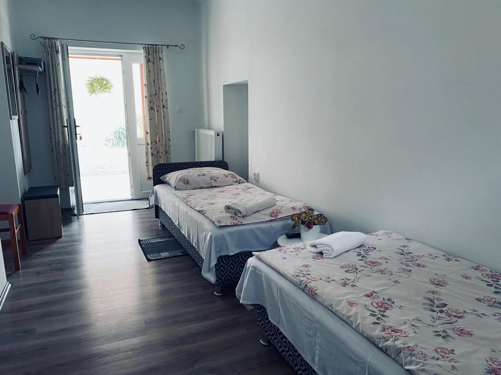 Sator-Hegy Vendeghaz Hotell Abaújszántó Exteriör bild